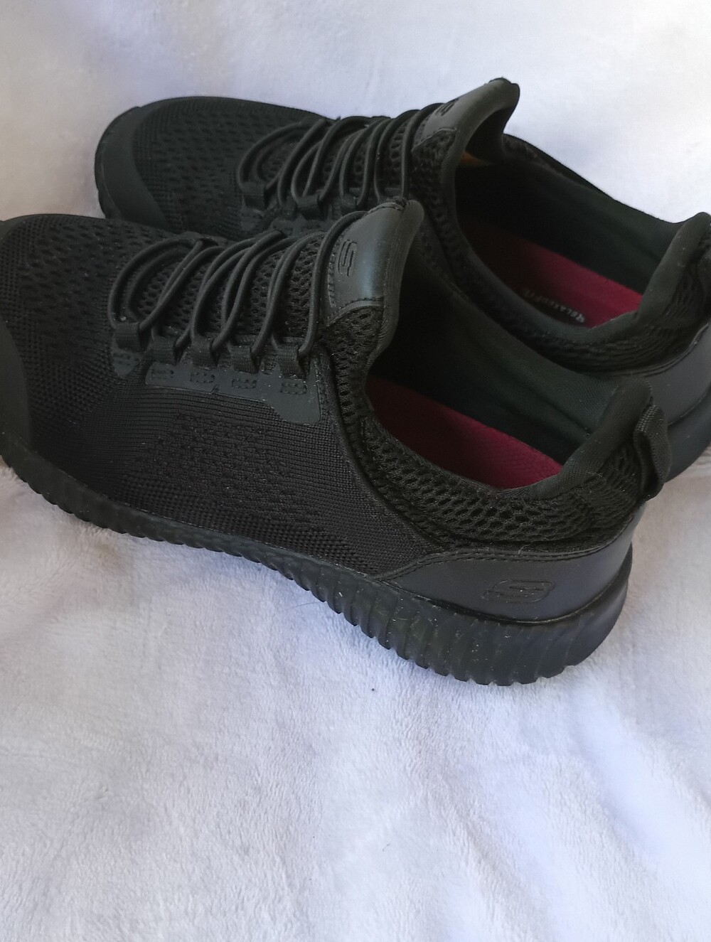SKETCHERS Women's Size 6.5 black slip Resistant Utility Sneakers
